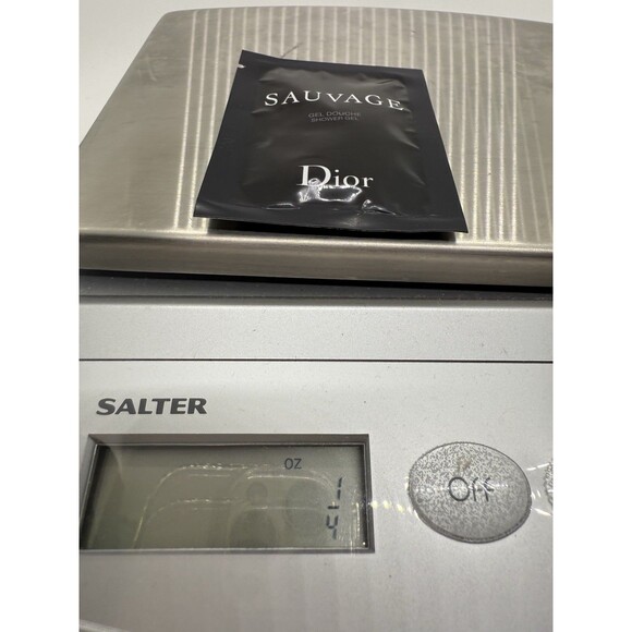 8 Dior: SAUVAGE, Lipstick 210 Rouge, Cosmetic Bag & Glow, HydraMove, Gel, Homme - Picture 9 of 16